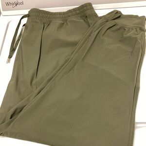 🏃‍♀️NWOT SLEEKTECH JOGGERS 🏃‍♀️